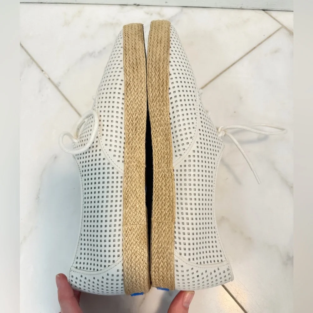 Keds women’s 10 white perforated flat pointed toe espadrille lace up shoes EUC - Picture 6 of 9